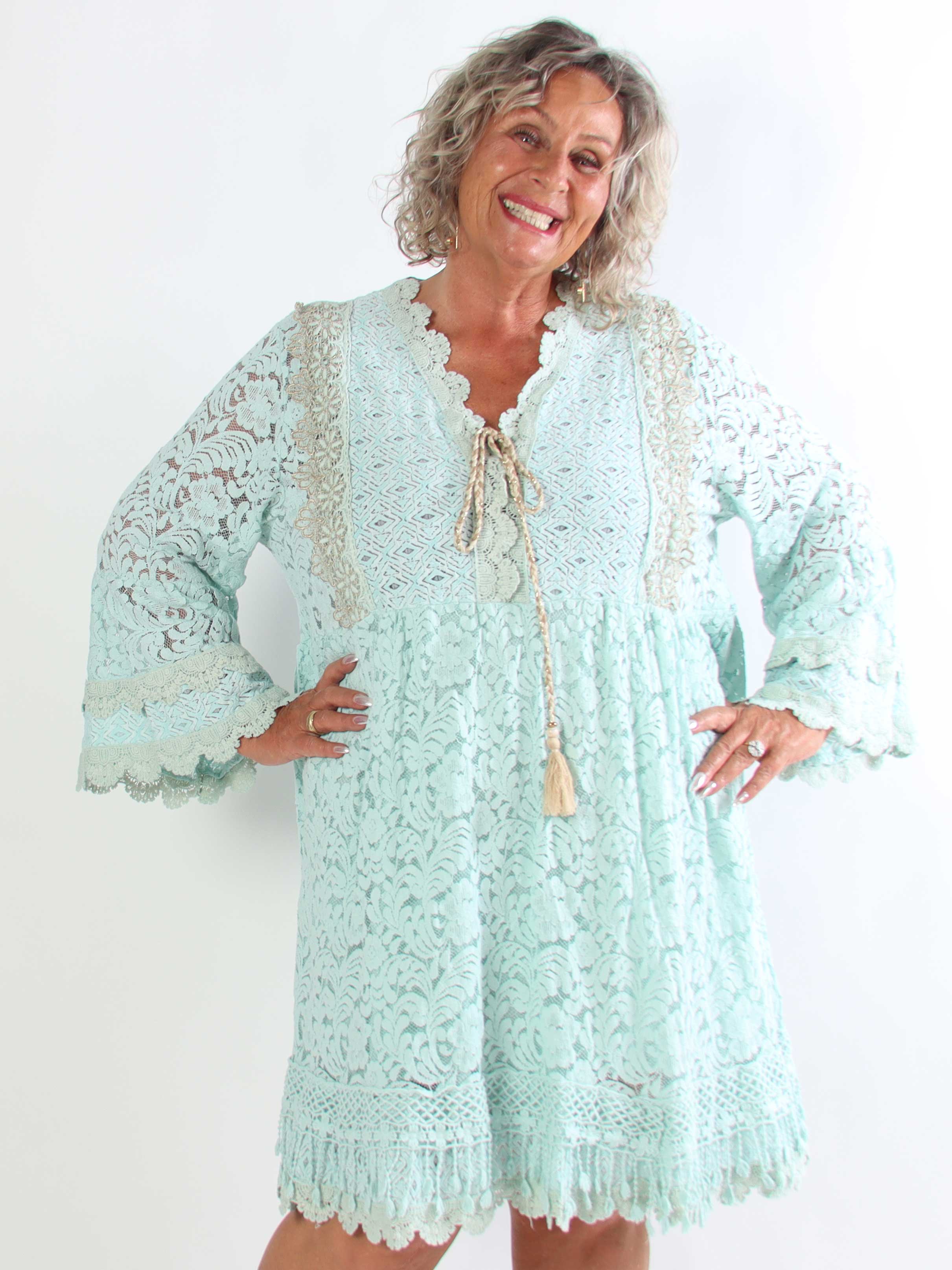 Odessa - Feminin blonde plus size tunikakjole i en bomuldsblanding